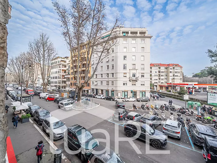 Immagine 9 di Appartamento in vendita  in Viale Del Vignola a Roma