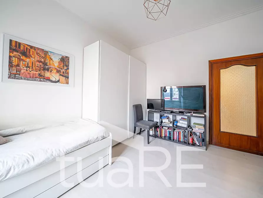 Immagine 13 di Appartamento in vendita  in Viale Del Vignola a Roma