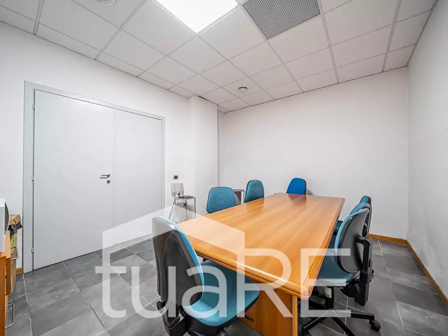 Immagine 20 di Laboratorio in vendita  in Via Tuscolana a Roma