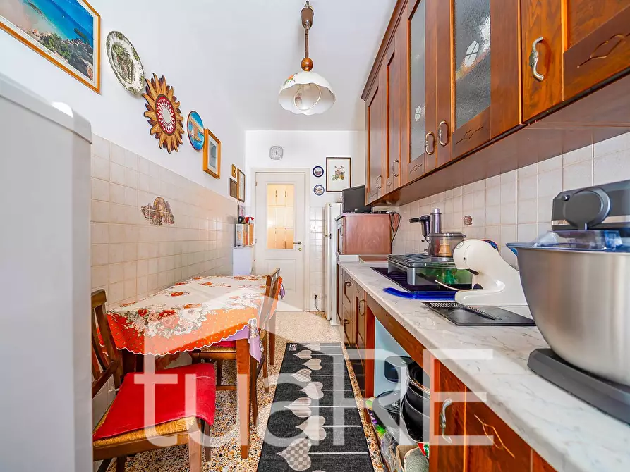 Immagine 7 di Appartamento in vendita  in Via Ariccia a Roma