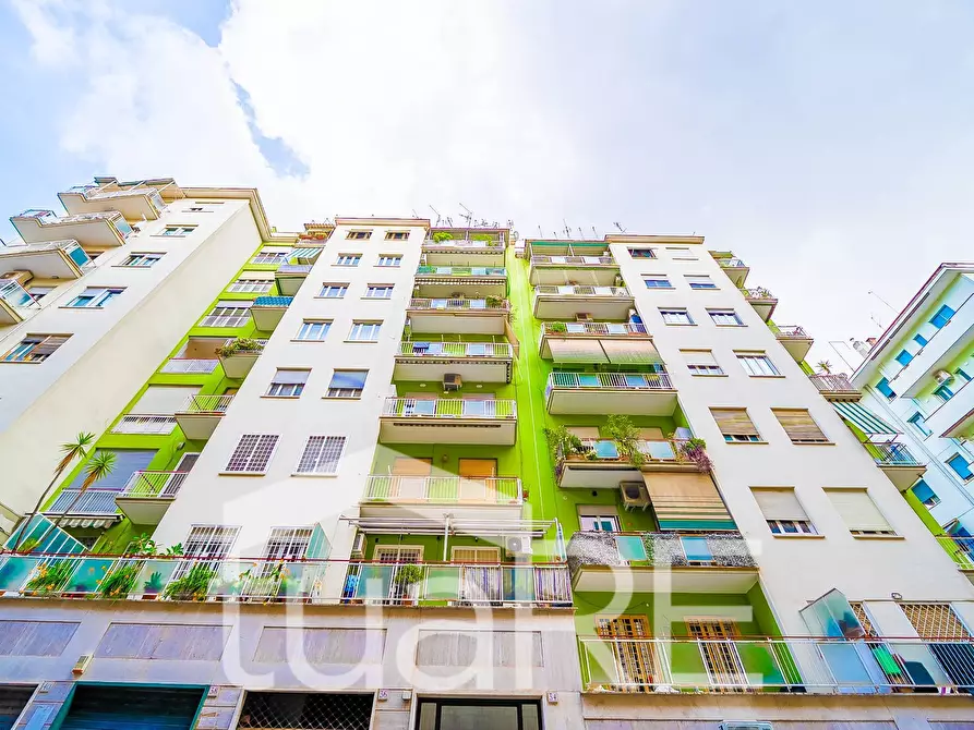 Immagine 15 di Appartamento in vendita  in Via Ariccia a Roma