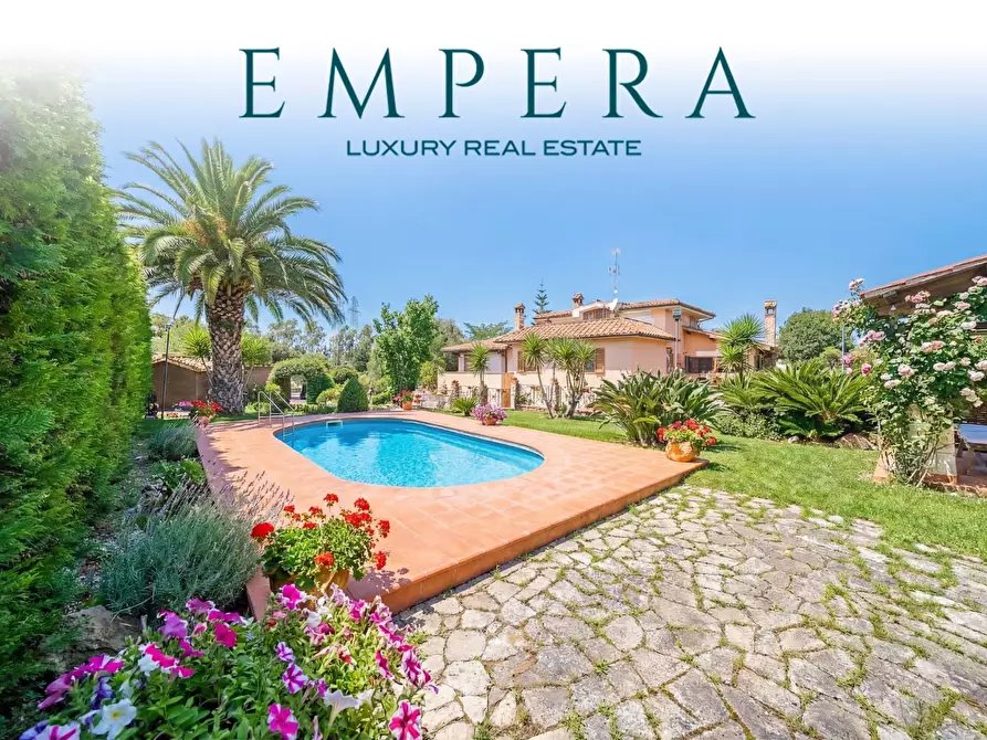 Immagine 1 di Villa in vendita  in Via Ugo Fontanatetta a Civitavecchia