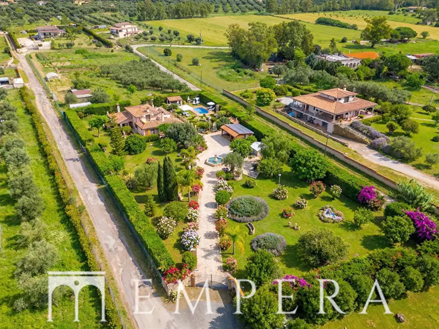 Immagine 3 di Villa in vendita  in Via Ugo Fontanatetta a Civitavecchia