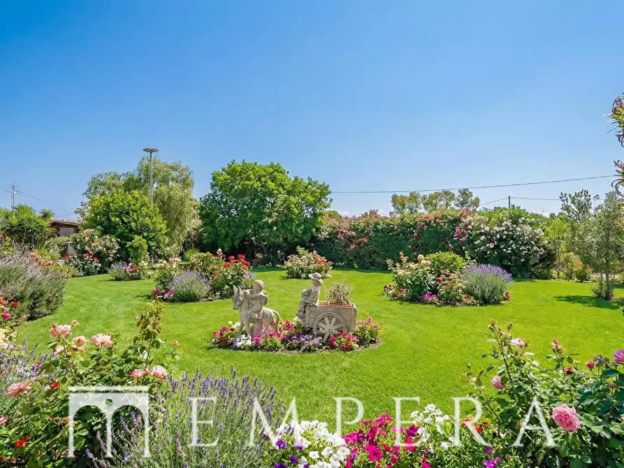 Immagine 30 di Villa in vendita  in Via Ugo Fontanatetta a Civitavecchia