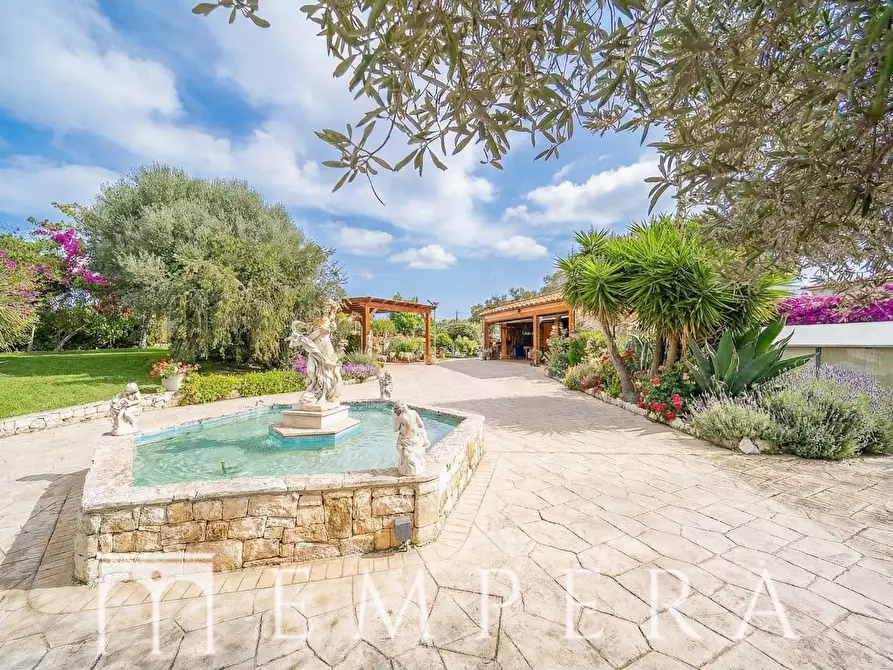 Immagine 40 di Villa in vendita  in Via Ugo Fontanatetta a Civitavecchia