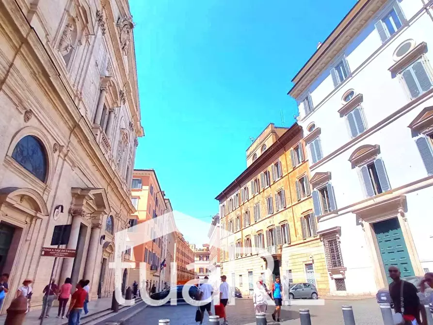 Immagine 11 di Appartamento in vendita  in Vicolo Della Campanella a Roma