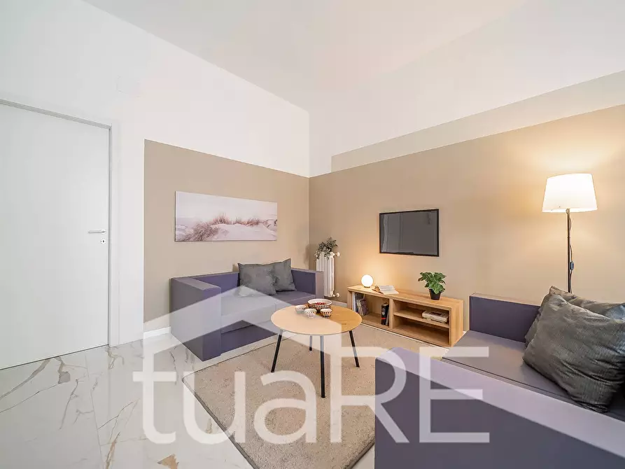 Immagine 4 di Appartamento in vendita  in Via Vicenza 12 a Roma