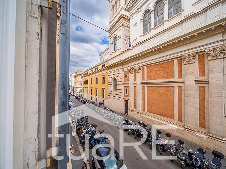 Immagine 14 di Appartamento in vendita  in Via Vicenza 12 a Roma