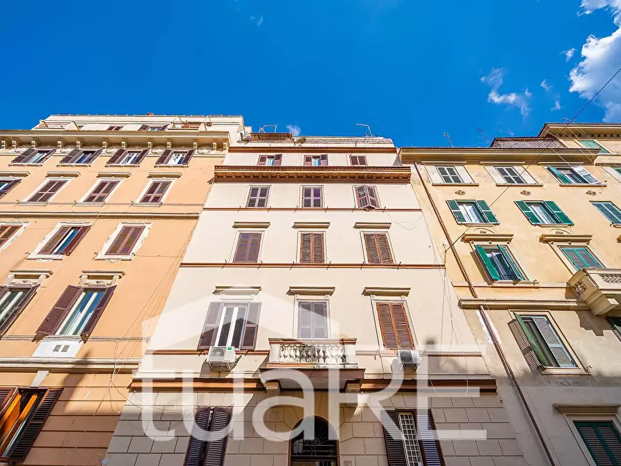 Immagine 18 di Appartamento in vendita  in Via Vicenza 12 a Roma