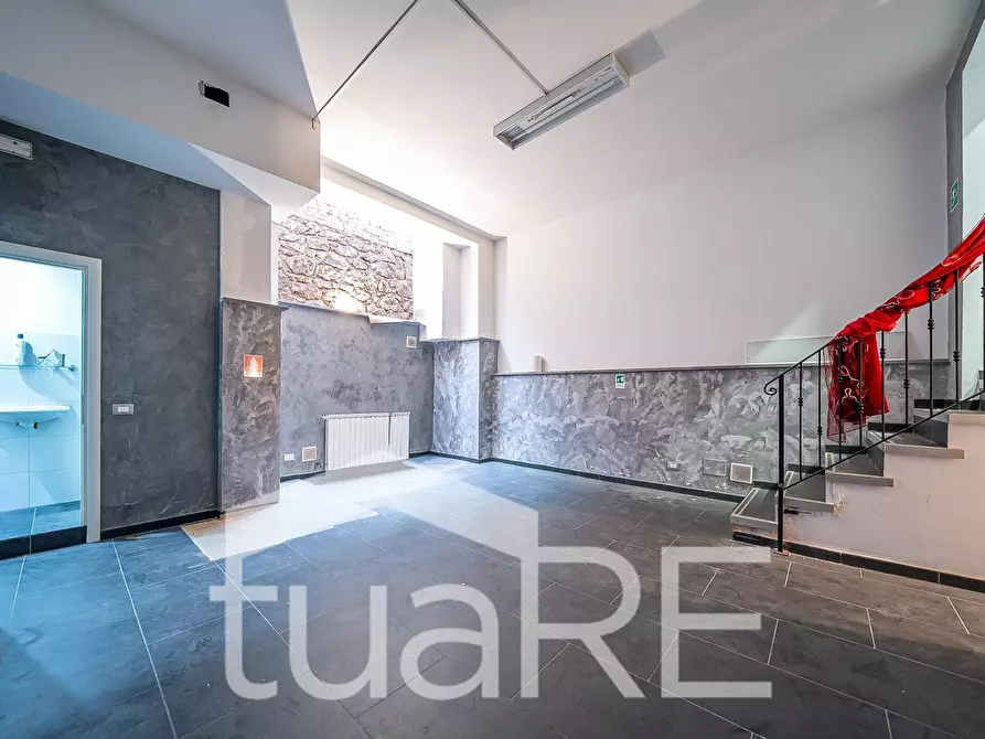 Immagine 8 di Negozio in vendita  in Via Domenico Millelire a Roma