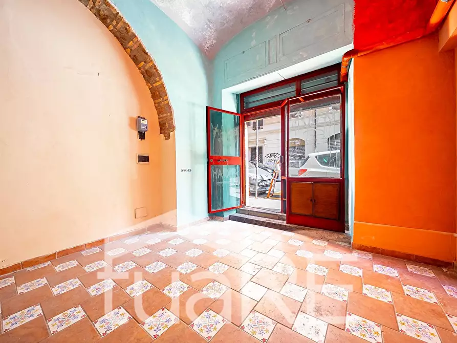 Immagine 10 di Negozio in vendita  in Via Tiburtina a Roma