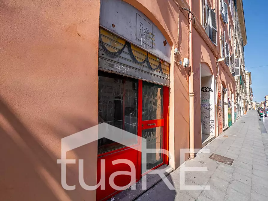 Immagine 12 di Negozio in vendita  in Via Tiburtina a Roma