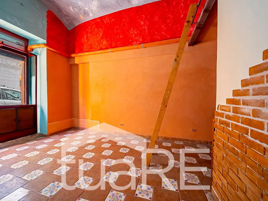 Immagine 16 di Negozio in vendita  in Via Tiburtina a Roma