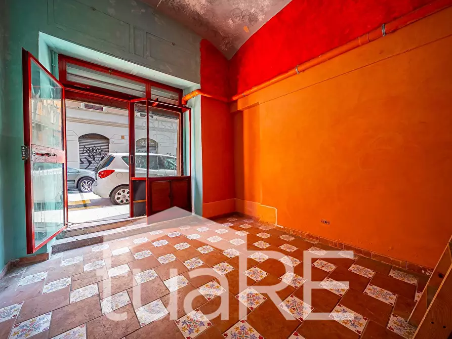 Immagine 17 di Negozio in vendita  in Via Tiburtina a Roma