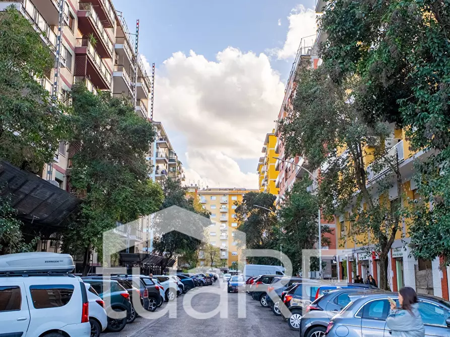 Immagine 5 di Appartamento in vendita  in Via Pietro Blaserna a Roma