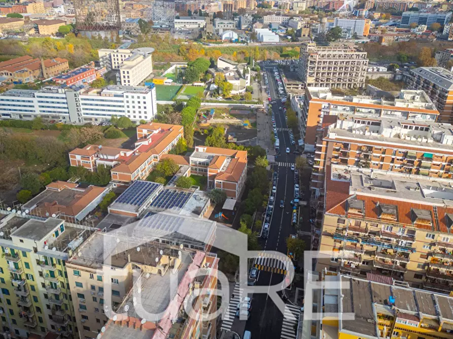 Immagine 12 di Appartamento in vendita  in Via Pietro Blaserna a Roma