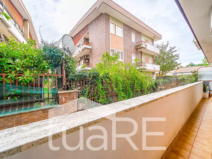 Immagine 10 di Appartamento in vendita  in Via Vittorio Ascoli a Roma