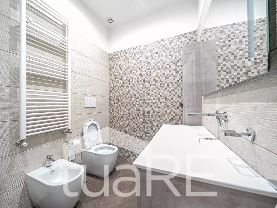 Immagine 21 di Villa in vendita  in Via Della Magliana a Roma