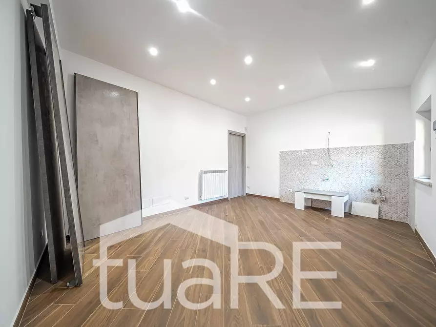 Immagine 37 di Villa in vendita  in Via Della Magliana a Roma