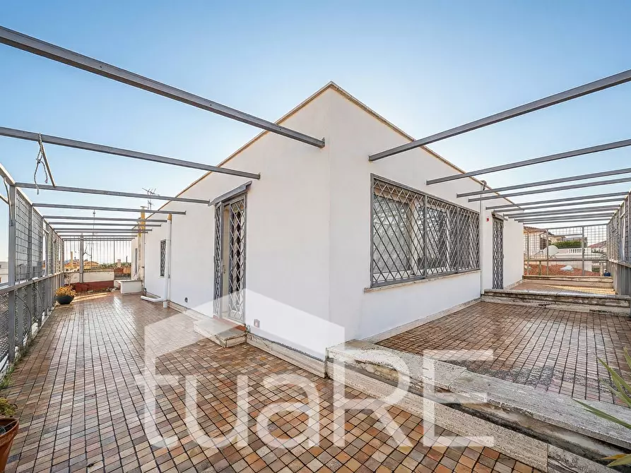 Immagine 2 di Attico in vendita  in Via Po a Roma