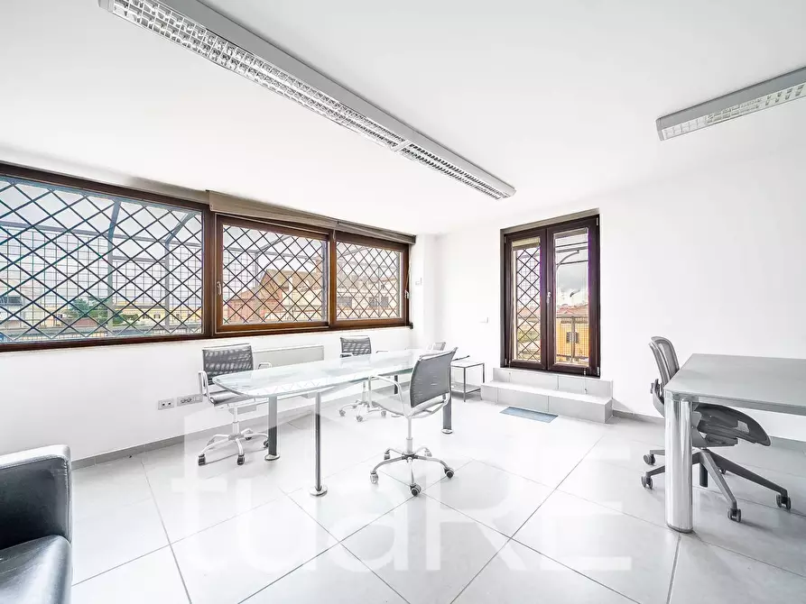 Immagine 4 di Attico in vendita  in Via Po a Roma