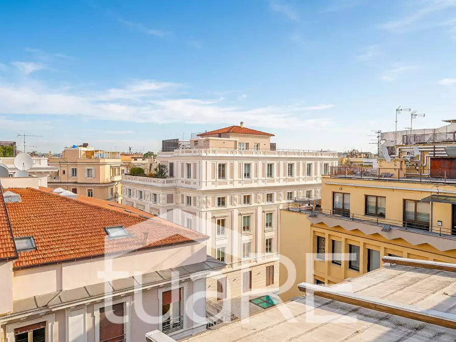 Immagine 16 di Attico in vendita  in Via Po a Roma