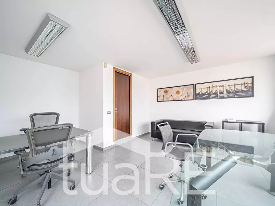 Immagine 22 di Attico in vendita  in Via Po a Roma