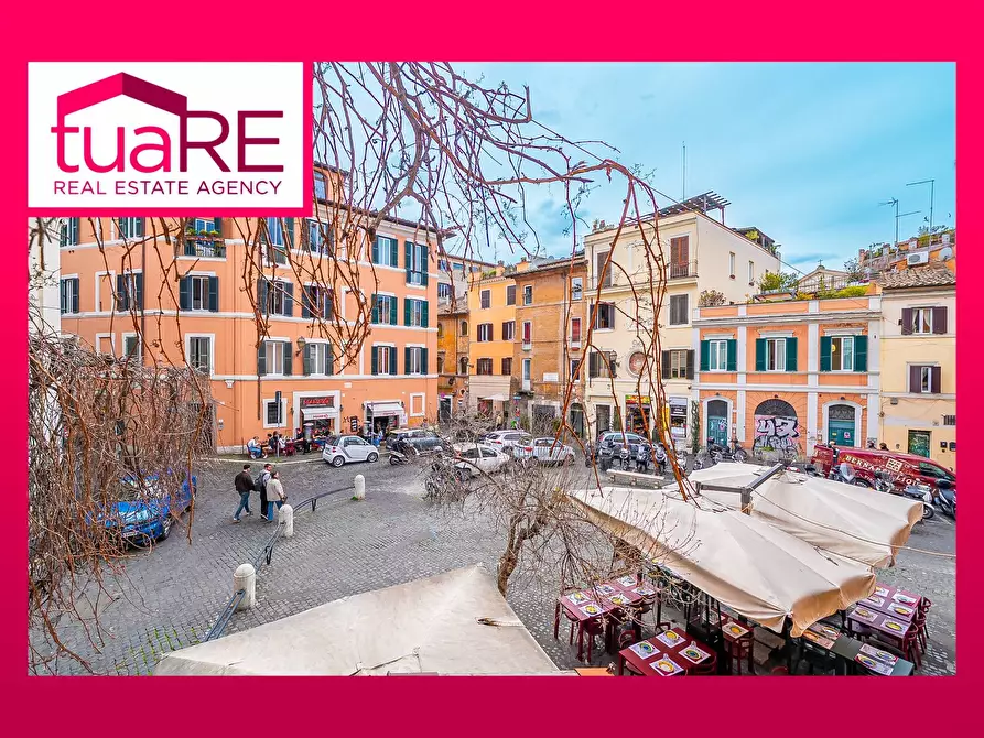 Immagine 1 di Appartamento in vendita  in Piazza Di San Giovanni Della Malva a Roma