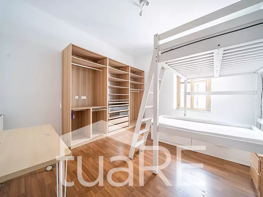 Immagine 4 di Appartamento in vendita  in Piazza Di San Giovanni Della Malva a Roma