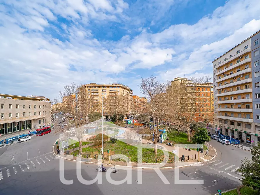 Immagine 2 di Appartamento in vendita  in Piazza Bologna a Roma
