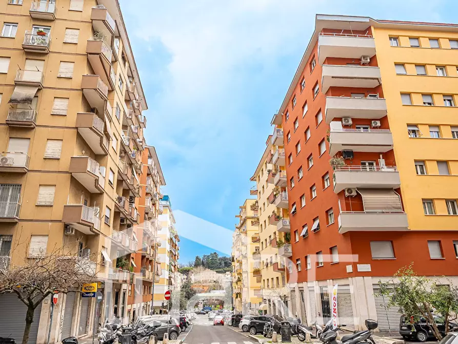 Immagine 2 di Appartamento in vendita  in Via Cipro a Roma
