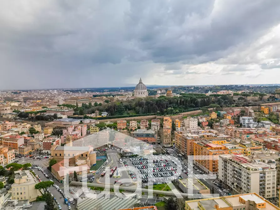 Immagine 10 di Appartamento in vendita  in Via Cipro a Roma
