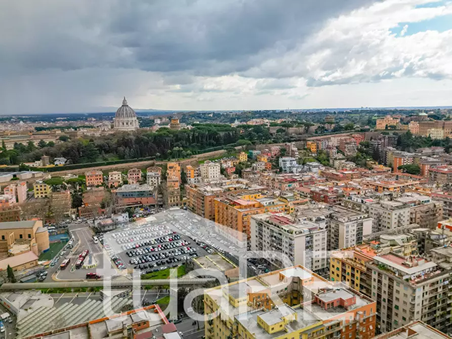Immagine 13 di Appartamento in vendita  in Via Cipro a Roma