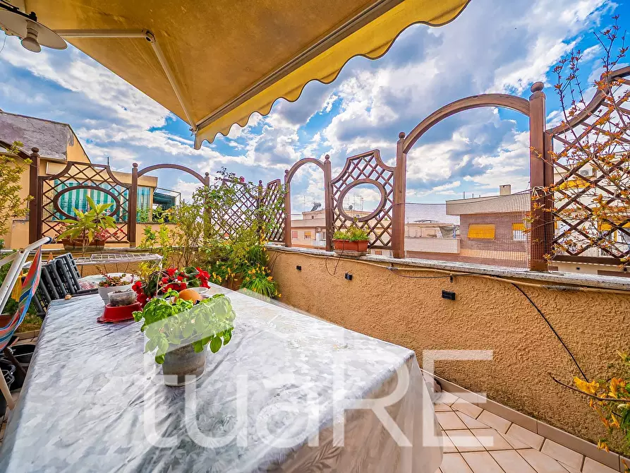 Immagine 3 di Attico in vendita  in Via Prospero Santacroce a Roma