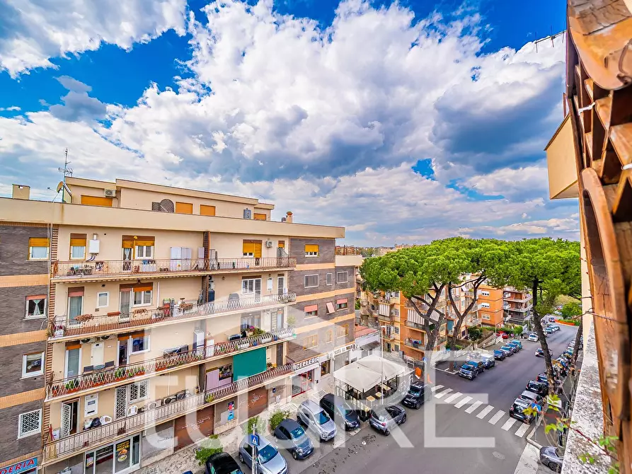 Immagine 6 di Attico in vendita  in Via Prospero Santacroce a Roma