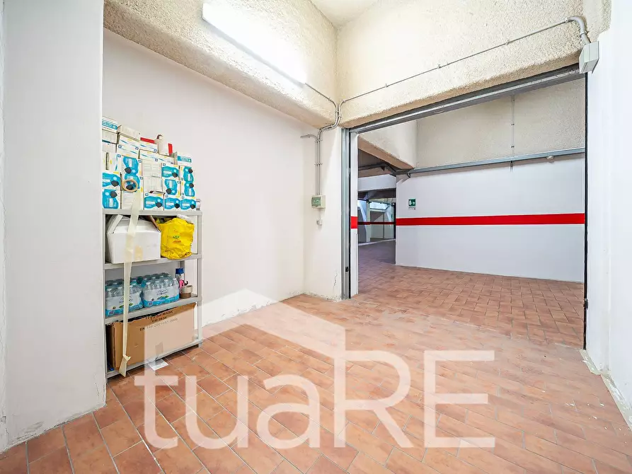 Immagine 2 di Box auto in vendita  in Via Antonio Garbasso a Roma