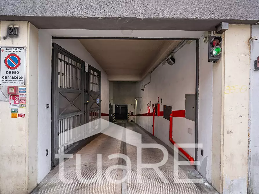 Immagine 7 di Box auto in vendita  in Via Antonio Garbasso a Roma