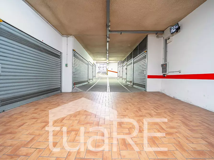 Immagine 14 di Box auto in vendita  in Via Antonio Garbasso a Roma