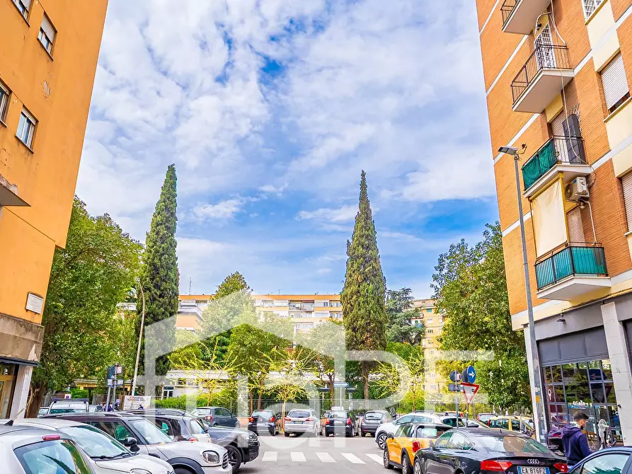Immagine 16 di Box auto in vendita  in Via Antonio Garbasso a Roma