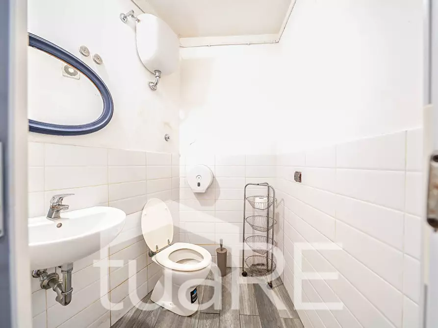 Immagine 11 di Magazzino in vendita  in Via Di Casalotto Nuovo a Roma