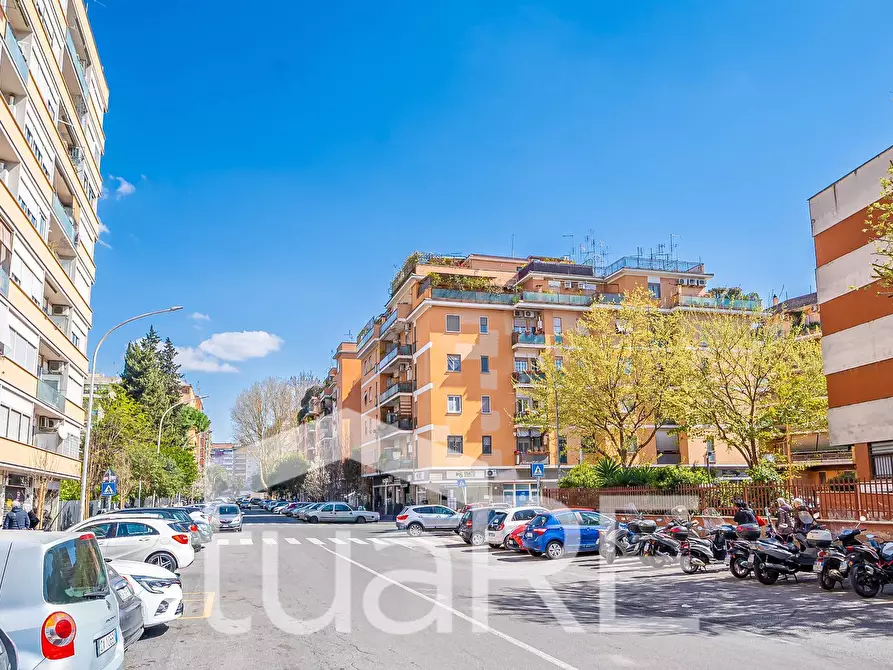 Immagine 7 di Magazzino in vendita  in Via Gerolamo Cardano a Roma