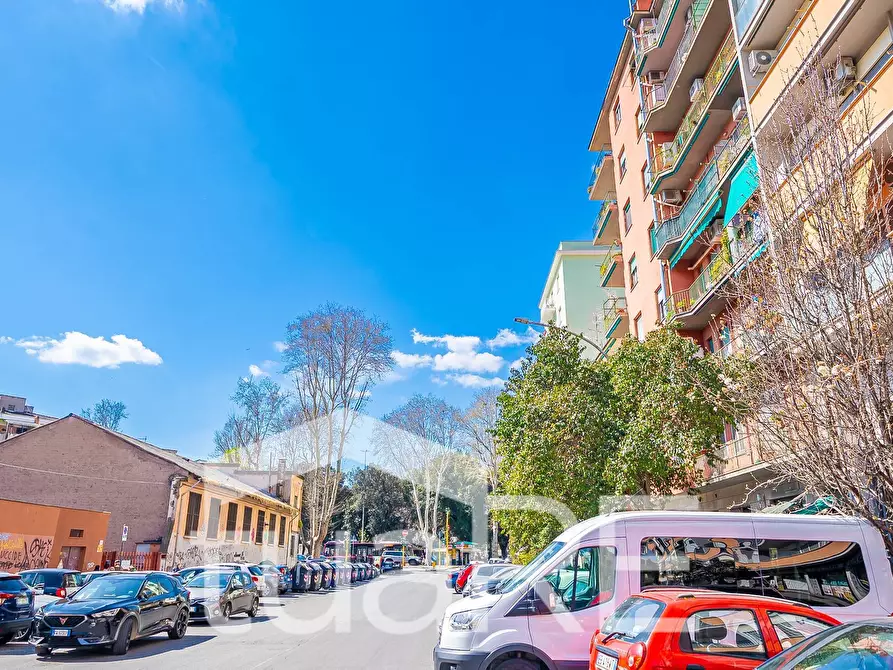Immagine 8 di Magazzino in vendita  in Via Gerolamo Cardano a Roma