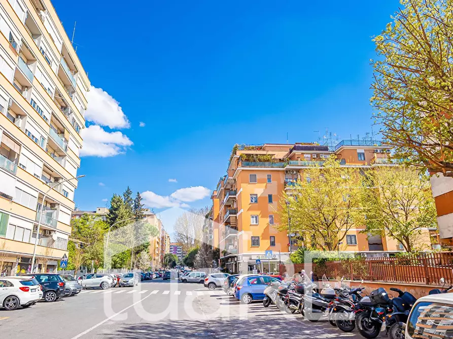 Immagine 9 di Magazzino in vendita  in Via Gerolamo Cardano a Roma