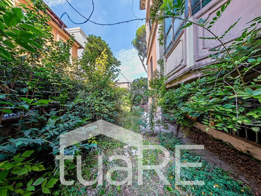 Immagine 5 di Appartamento in vendita  in Via Degli Scipioni a Roma