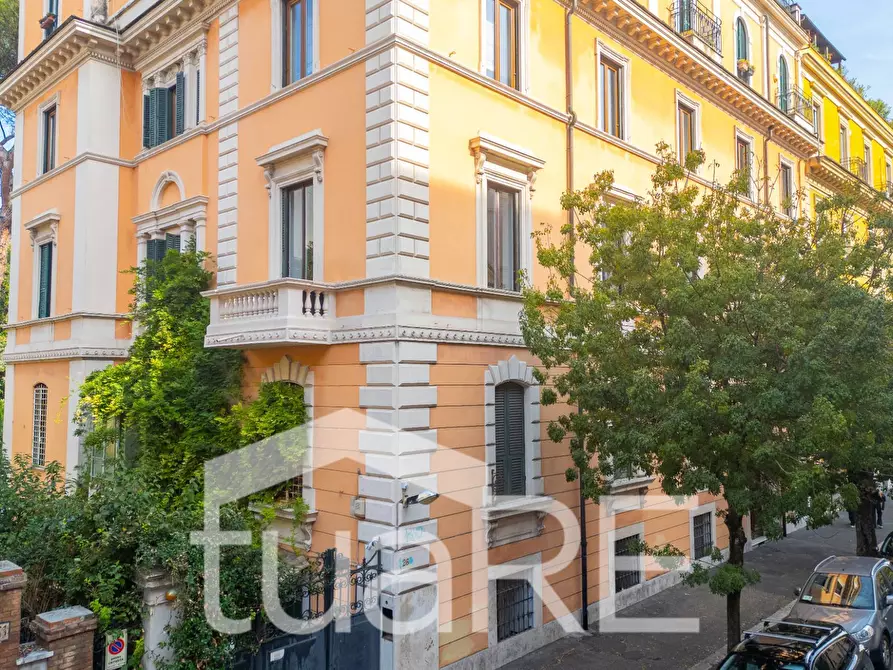 Immagine 10 di Appartamento in vendita  in Via Degli Scipioni a Roma