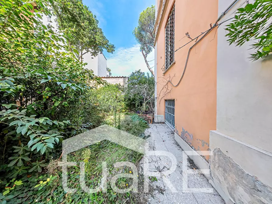 Immagine 11 di Appartamento in vendita  in Via Degli Scipioni a Roma