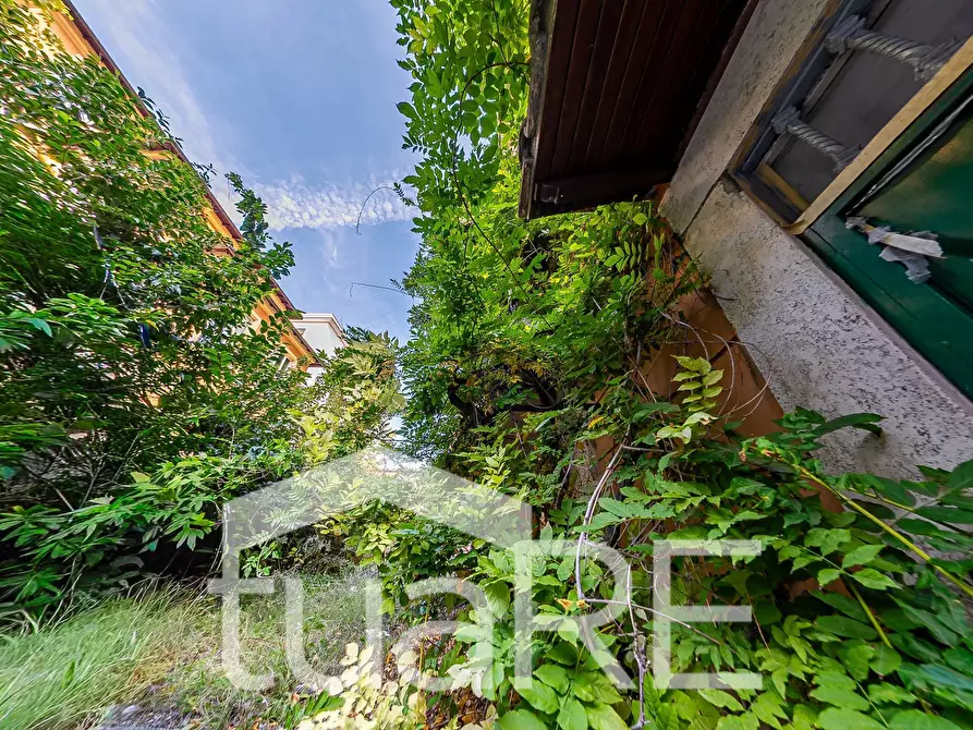 Immagine 12 di Appartamento in vendita  in Via Degli Scipioni a Roma