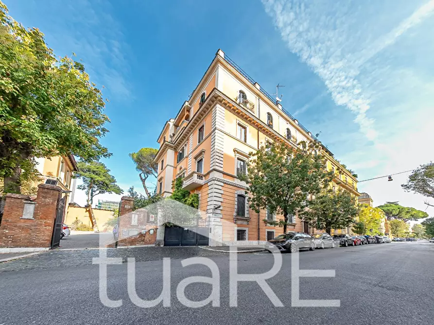 Immagine 13 di Appartamento in vendita  in Via Degli Scipioni a Roma