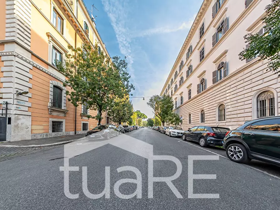 Immagine 19 di Appartamento in vendita  in Via Degli Scipioni a Roma