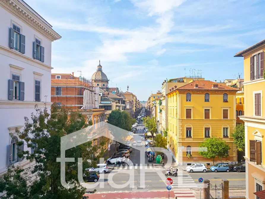 Immagine 20 di Appartamento in vendita  in Via Degli Scipioni a Roma